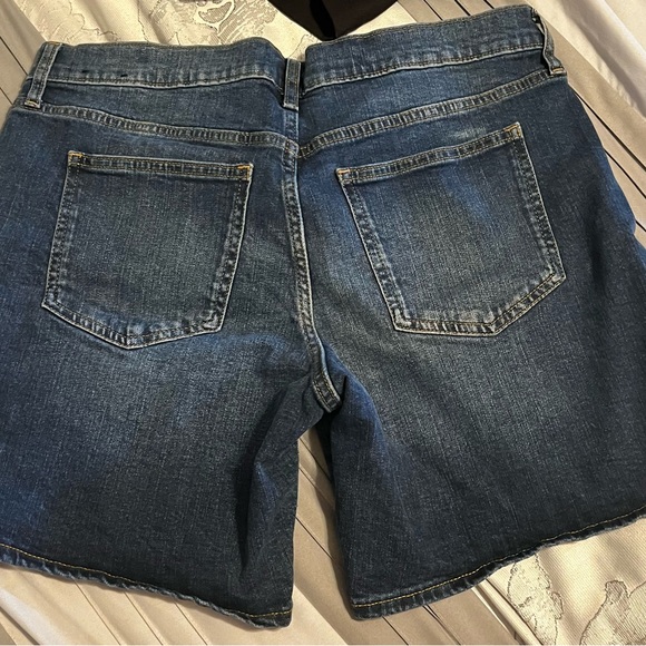 Gap stretch denim shorts 10/30 - Picture 3 of 4